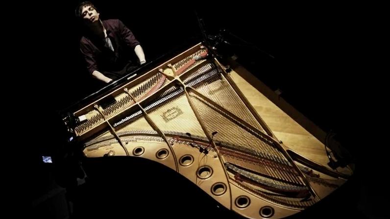 Vitor tocou ao lado da Metropole Orkest - (crédito: Jose de Holanda/ Divulgação )