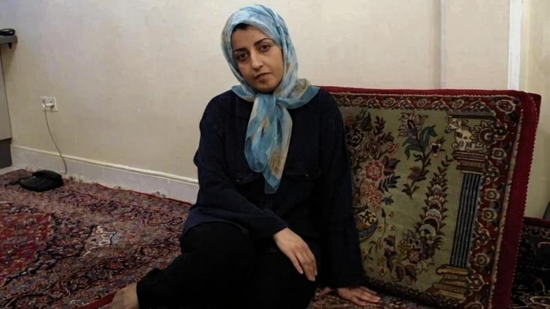 Narges Mohammadi é uma ativista iraniana de direitos humanos e vencedora do Prêmio Nobel da Paz em 2023.
