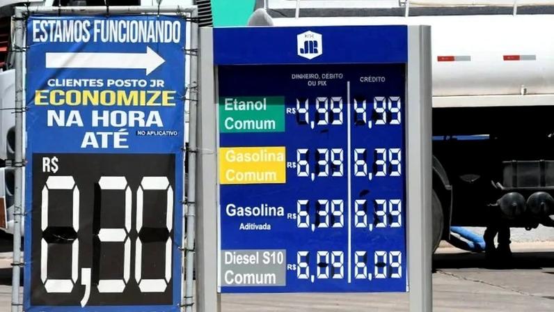 Entre os principais avanços está o setor de combustíveis e lubrificantes, com alta de 2,9% - (crédito: Marcelo Ferreira/CB/D.A Press)