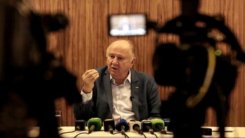 O presidente da Confederação Nacional de Municípios (CNM), Paulo Ziulkoski. - (crédito: Antonio Cruz/Agência Brasil)