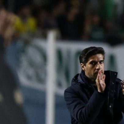 Abel se desculpa por gesto na Libertadores e exalta reservas do Palmeiras