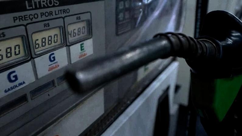 Aumento dos preços puxado pelos combustíveis tira dos agentes econômicos a esperança de uma queda mais acentuada dos juros neste ano - (crédito: Ed Alves/CB/DA.Press)