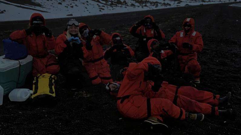 A descoberta liderada por Amanda Bendia, Ana Carolina Butarelli e Francielli Vilela Peres aborda o protagonismo da ciência brasileira na exploração de ambientes extremos e abre caminho para estudos sobre vida em outros planetas