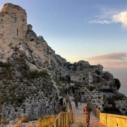 Israel toma castelo estratégico no Líbano e expande ofensiva terrestre