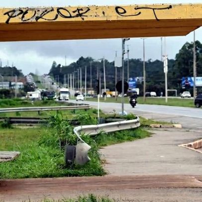 Homem mata outro a facadas e abandona corpo às margens da BR-020