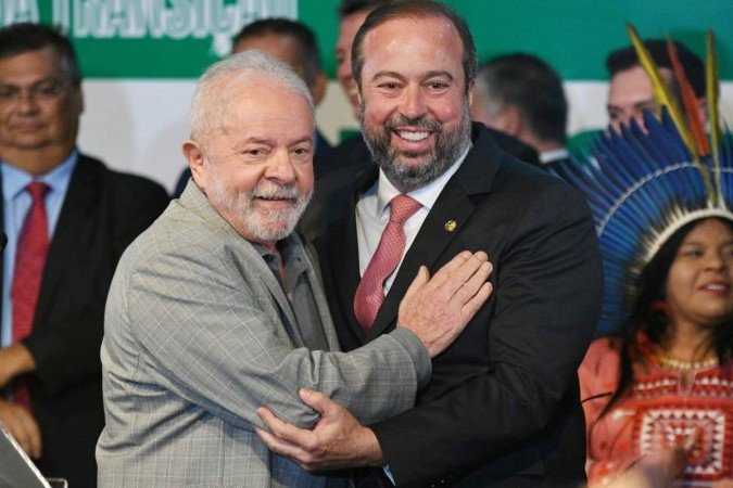 O anúncio do investimento no Programa Luz para Todos ocorrerá ao lado do ministro de Minas e Energia, Alexandre Silveira - (crédito: Ed Alves/CB/D.A Press)