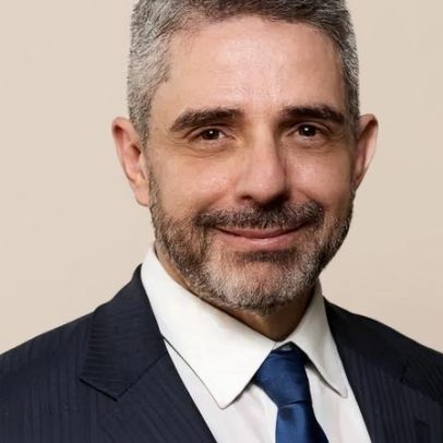 Infância e adolescência sequestradas por algoritmos, aponta estudo