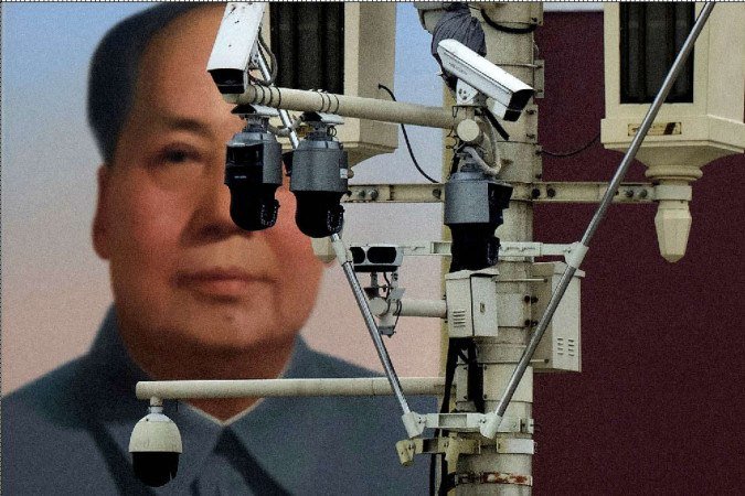Câmeras de segurança diante do retrato de Mao Tsé-tung, fundador da China comunista, no centro político de Pequim: relação com os EUA em novo patamar - (crédito: Brendan Smialowski/AFP)
