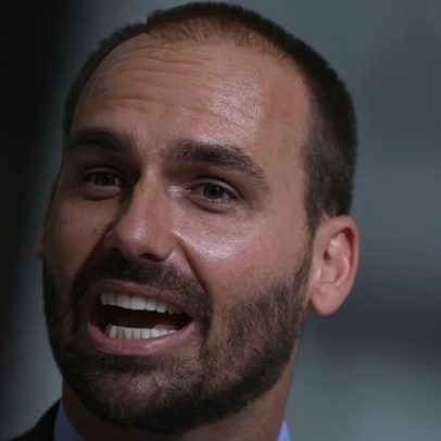 Fundo do advogado de Eduardo Bolsonaro compra casa no estado onde vive