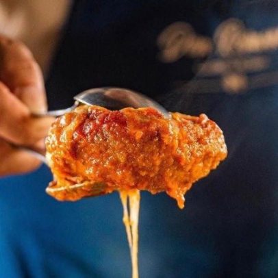 Dono de pizzaria diz que fim da escala 6x1 é inviável e busca chef em 60 dias