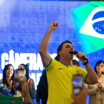 Direita e mercado atentos a Flávio e cogitam mudanças
