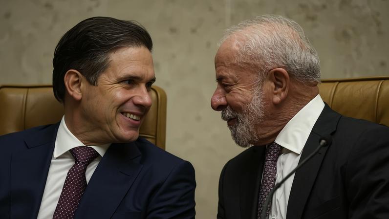 Parlamentar compartilhou uma postagem do presidente Lula e afirmou ter "honra e felicidade" de conduzir a Câmara "neste momento histórico" - (crédito: Marcelo Camargo/Agência Brasil)