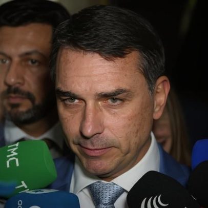 PF pode incluir áudio de Flávio Bolsonaro na investigação da Compliance Zero