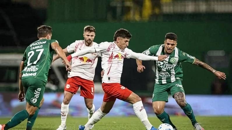 Bragantino sustenta boa campanha no Brasileirão - (crédito: Foto de Ari Ferreira/Red Bull Bragantino.)