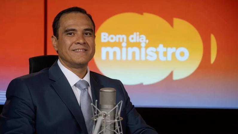 Ministro do Turismo, Gustavo Feliciano, entrevistado nesta terça-feira (5/5) pelo programa Bom Dia, Ministro, transmitido pelo Canal Gov, da Empresa Brasil de Comunicação (EBC). - (crédito: André Zímmerer/Ministério do Turismo)