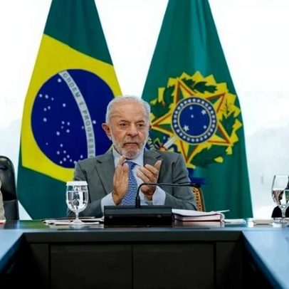 Lula chama Eduardo Bolsonaro de "fujão" em crítica a golpe contra o Brasil