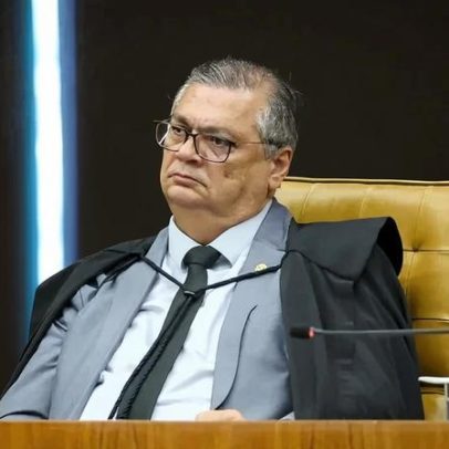 Dino relata ameaça durante embarque e alerta empresas sobre propagação de ódio