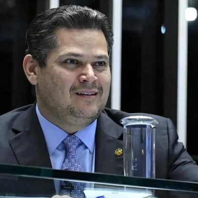 Alcolumbre encaminha PEC alternativa ao fim da escala 6x1 à CCJ