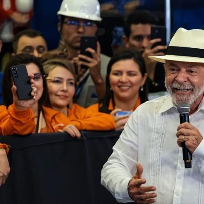 Lula promete recuperar refinarias, mas não ao preço pedido