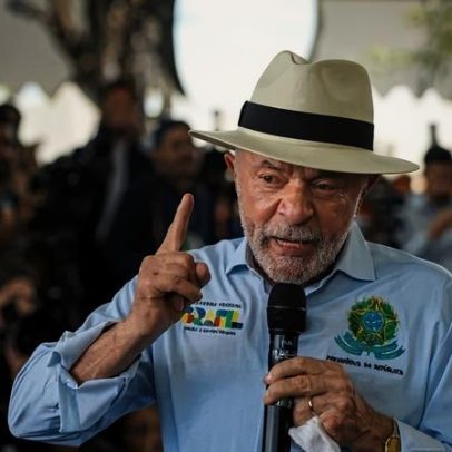 Lula fica triste com decisão dos EUA e chama Flávio de traidor da pátria