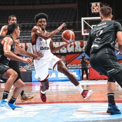 Flamengo domina Brasília no Rio e empata série das quartas do NBB
