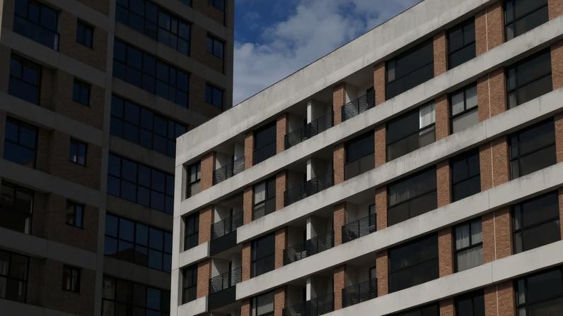 Fumaça se espalhou para outras unidades do edifício - (crédito: Ed Alves/CB)