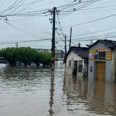 Chuvas no Nordeste deixam oito mortos e mais de 10 mil desabrigados