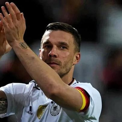 Lukas Podolski anuncia aposentadoria e vira dono de clube da infância