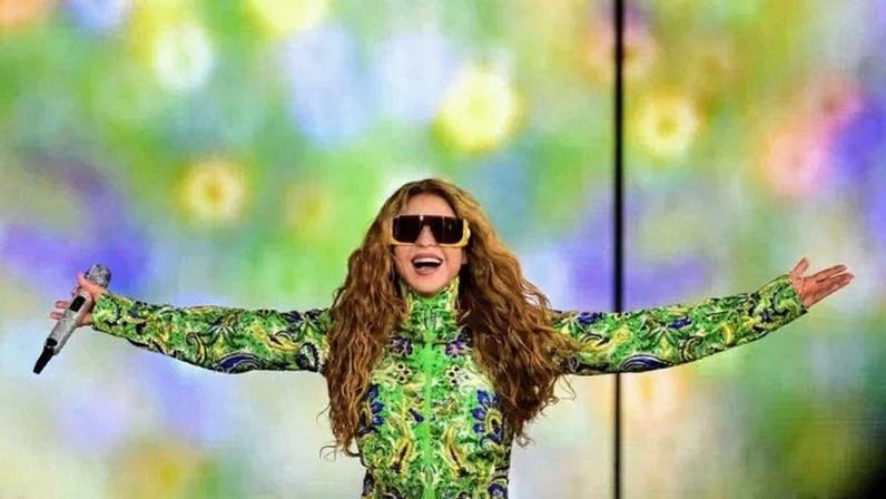 Shakira já realizou mais de 40 shows no país ao longo da carreira, além de diversas apresentações menores antes de alcançar sucesso internacional - (crédito: Pablo PORCIUNCULA / AFP)