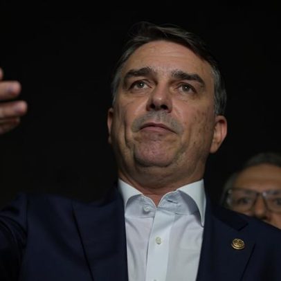Encontro com Vorcaro amplia desgaste de Flávio Bolsonaro no Caso Master