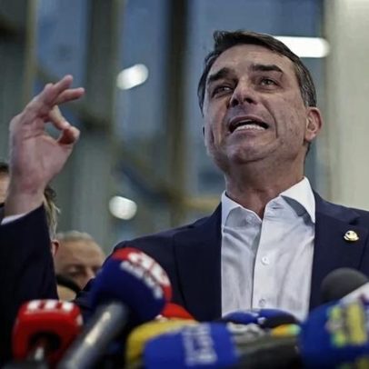 Flávio Bolsonaro troca coordenador de comunicação após caso Dark Horse
