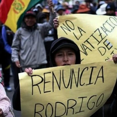 Lula oferece ajuda humanitária em conversa com presidente da Bolívia