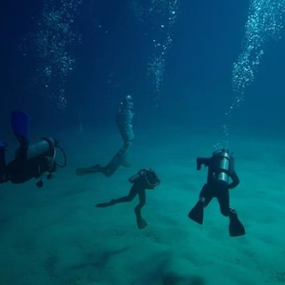 Mergulhadores morrem nas Maldivas: alerta sobre turismo extremo