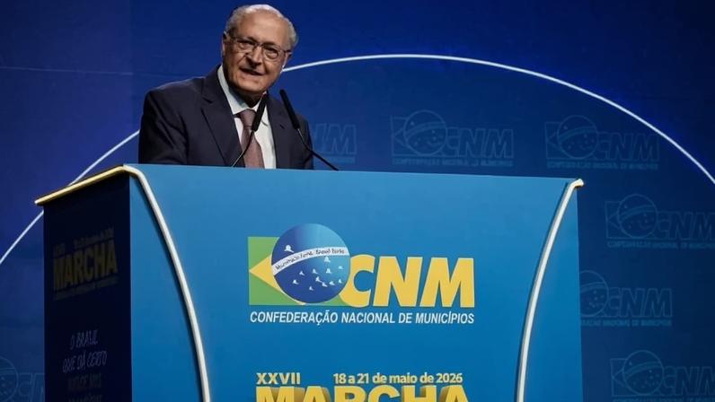 Alckmin representou o governo federal durante a abertura da Marcha dos Prefeitos. Lula não participou neste ano - (crédito: Cadu Gomes/VPR)