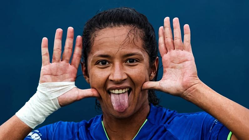 Gaby balançou a rede duas vezes na vitória por 2 x 1, contra o Pérolas Negras - (crédito: Divulgação / Minas Brasília )