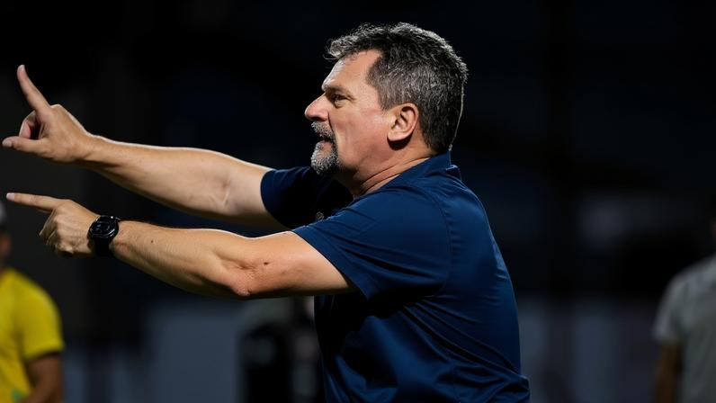 Chapecoense anuncia a saída de Fábio MaTias do comando técnico - (crédito: Reprodução de TV)
