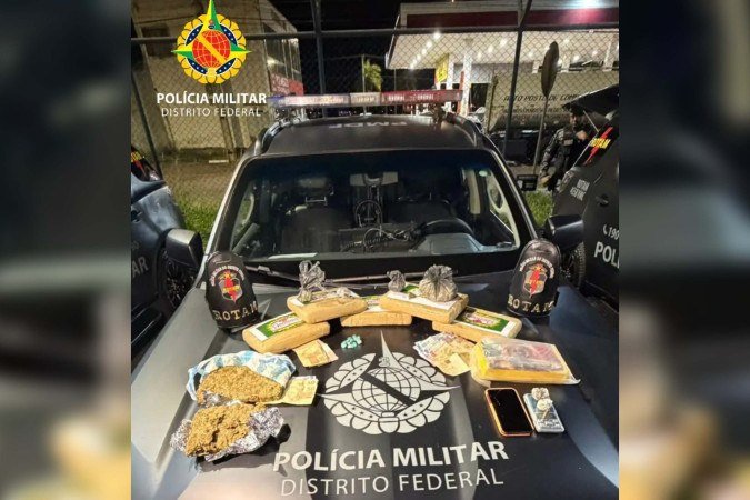A PM apreendeu cerca de R$ 100 mil em drogas - (crédito: Polícia Militar do Distrito Federal/Divulgação)