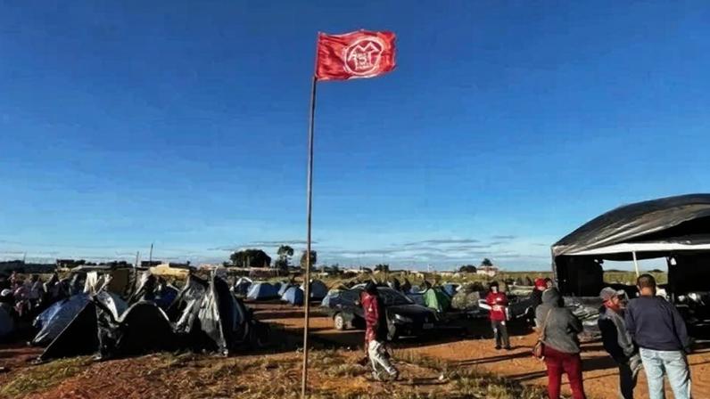 A mobilização atual ocorre exatamente um ano após um protesto similar realizado no Recanto das Emas - (crédito: Divulgação/MTST)