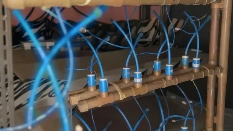 Um dos endereços contava com um rack projetado para abrigar 44 máquinas de mineração - (crédito: Material cedido ao Correio)