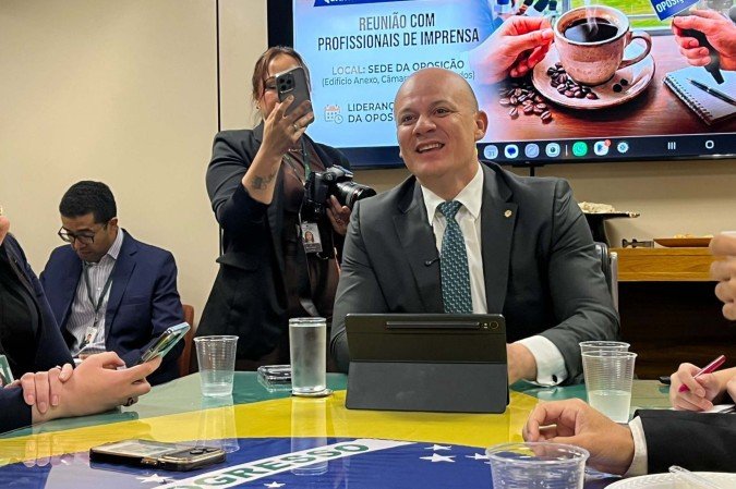 "Tem que acabar com essas decisões monocráticas, que só servem para prejudicar o povo", disse o líder da oposição na Câmara - (crédito: Danandra Rocha/CB/D.A. Press)