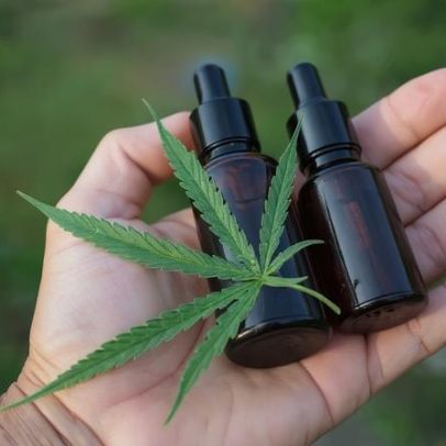 Mulheres idosas lideram o consumo de cannabis medicinal no Brasil