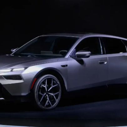 Honda antecipa futuro do Civic com design futurista e tecnologia híbrida