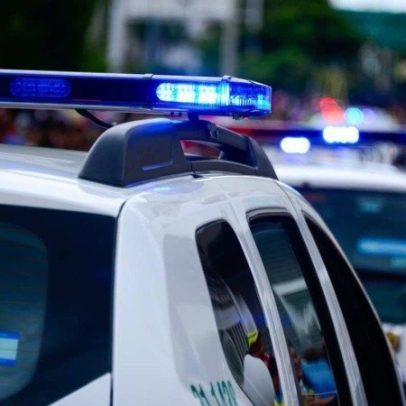 Criança de 3 anos morre após ficar 12 horas esquecida dentro de carro