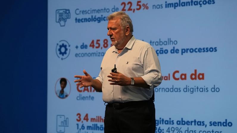 Ao comentar o crescimento de 30% no crédito habitacional, Vieira destacou a importância do setor para a economia e para a geração de emprego - (crédito: Reprodução/YouTube)