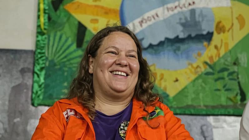 "Defender a soberania nacional significa defender a Petrobras, os combustíveis como patrimônio estratégico do país, e o direito do Brasil de decidir seus próprios caminhos sem tutela estrangeira", disse Cibele - (crédito: Marcelo Aguilar/Sindipetro Unificado)