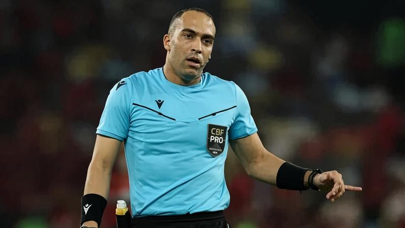 Árbitro sofre críticas por atuação no clássico nacional - (crédito: Foto: Cesar Greco/Palmeiras)