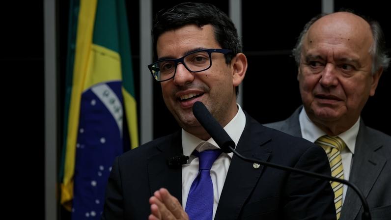 Marcelo Queiroz foi abordado por policiais federais no Aeroporto Santos Dumont, no Rio de Janeiro, onde teve o celular apreendido. - (crédito: Kayo Magalhães /Câmara dos Deputados)
