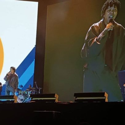 Djavan estreia nova turnê em São Paulo