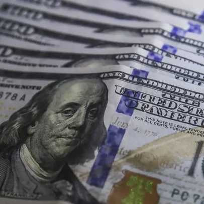 Dólar cai para R$ 5,20 no fim de 2026, aponta projeção financeira