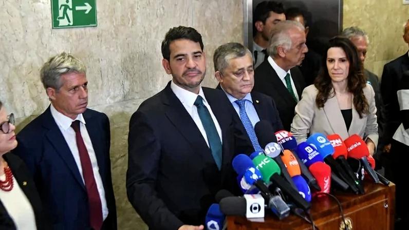 Messias obteve 34 votos, rejeição que reuniu uma série de fatores contrários. Como reação, petistas propõem que ele assuma o Ministério da Justiça - (crédito: Ed Alves/CB/D.A Press)